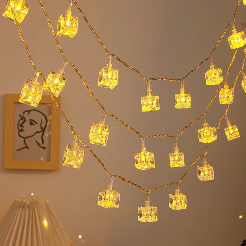 String Curtain Light - Wielokolorowe ciepłe lampki sznurkowe w kształcie
